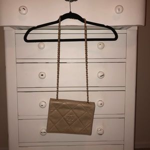 100% Authentic Vintage CHANEL Shoulder Bag